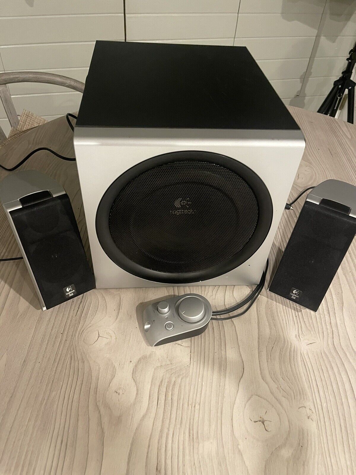 Logitech Z-2300 Computer Speakers With Box