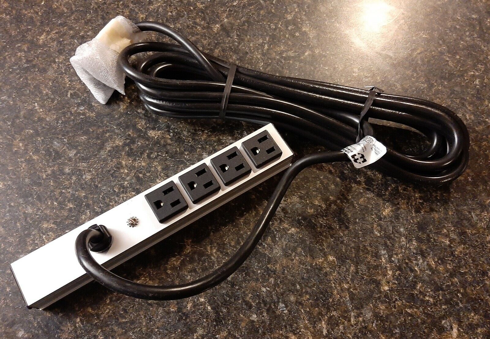 Brand new in original box...Hammond 15' Vertical 4 Outlet Electrical Power Strip