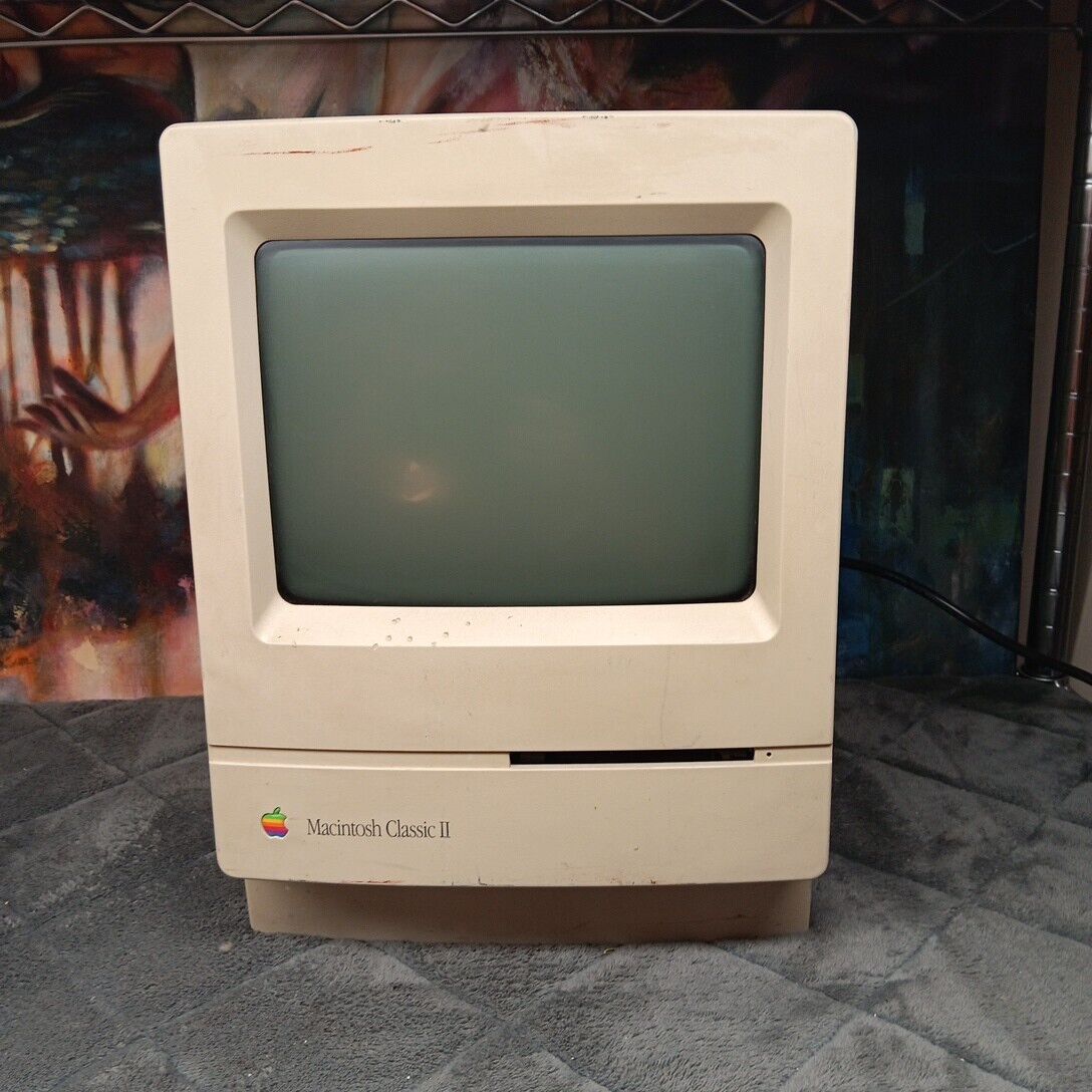 Defective Vintage 1991 Apple MacIntosh Classic II It Dont Turn On
