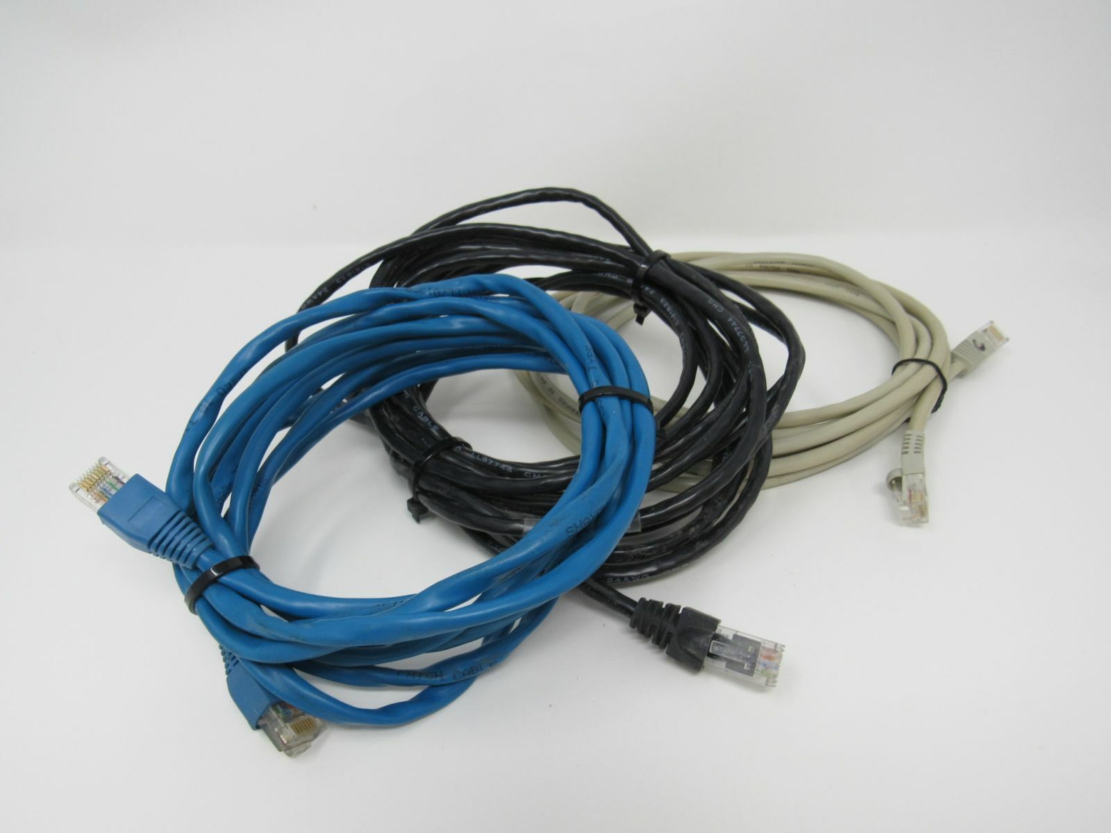 Standard Lot of 3 Ethernet Patch Cables RJ-45 Variety of Lengths Cat5e