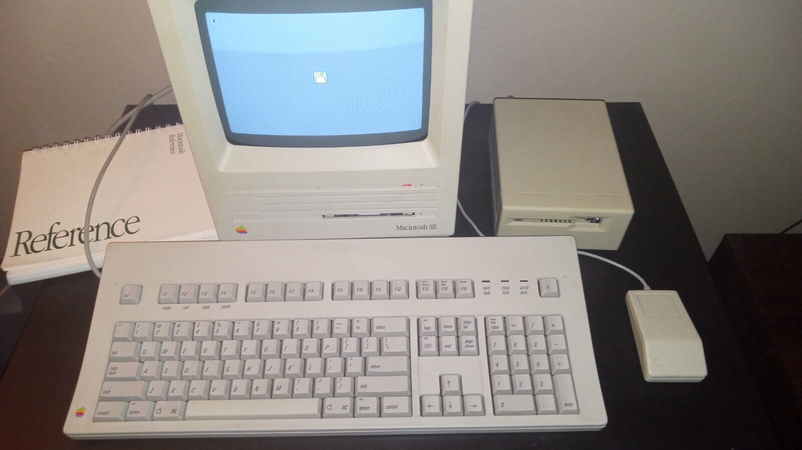 *VINTAGE* Apple Macintosh SE  + External Floppy Drive 1986 Repair/Parts Only