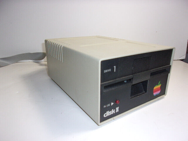 APPLE II DISK  DRIVE VINTAGE  A2M0003 ***FREE SHIPPING***