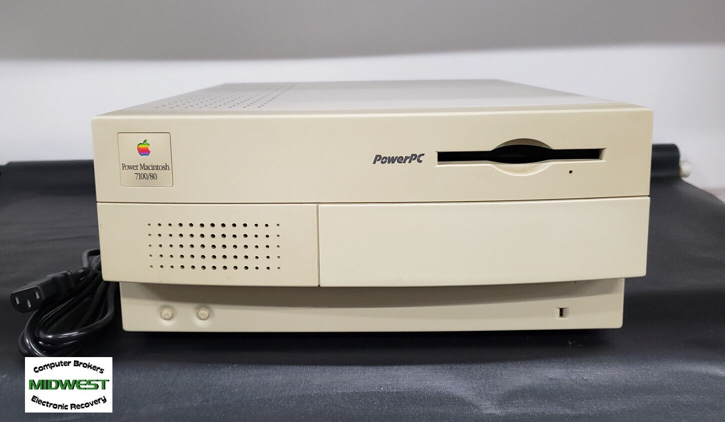 Vintage Apple Power Macintosh 7100/80 M2391 PowerPC System 7.6.1