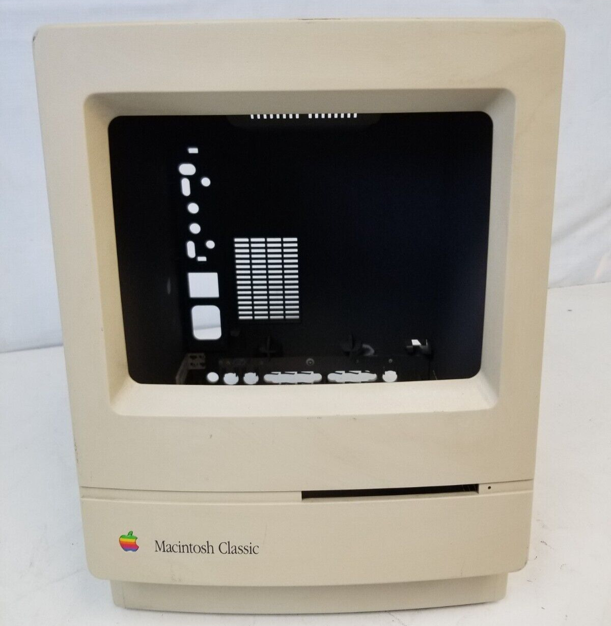 Macintosh Classic M1420 Vintage 1991 Apple Computer Case / Sleeper Build
