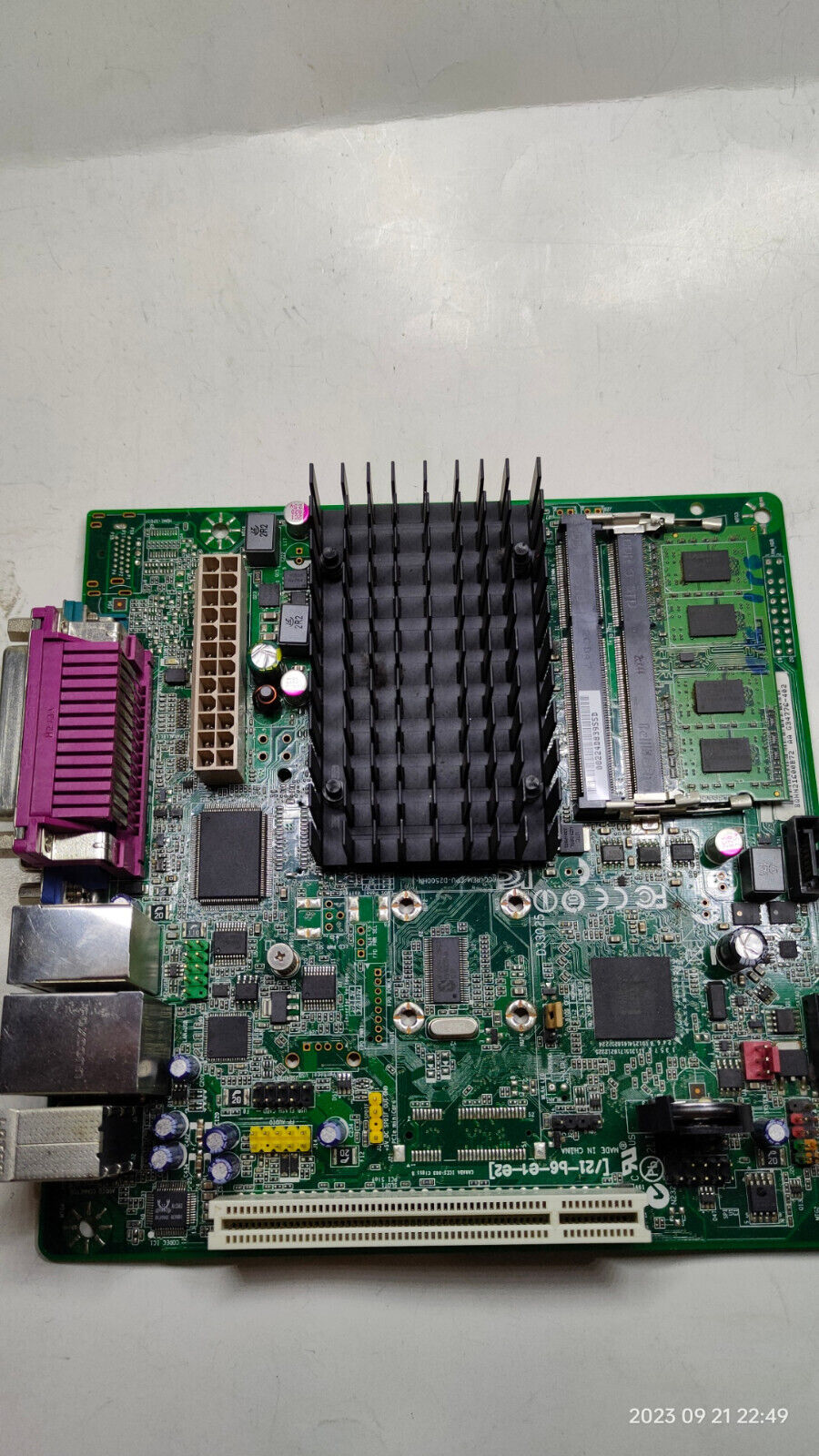 Mini ITX Intel Desktop Board D525MW Atom D525 Dual-Core, 2GB DDR3