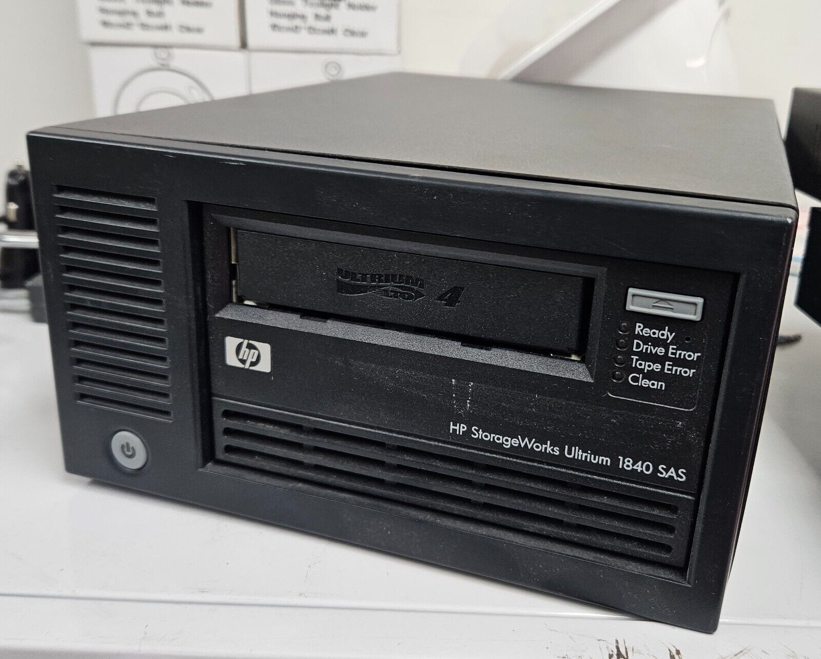 HP STORAGEWORKS ULTRIUM 1840 SAS EH861A EXTERNAL TAPE BACKUP