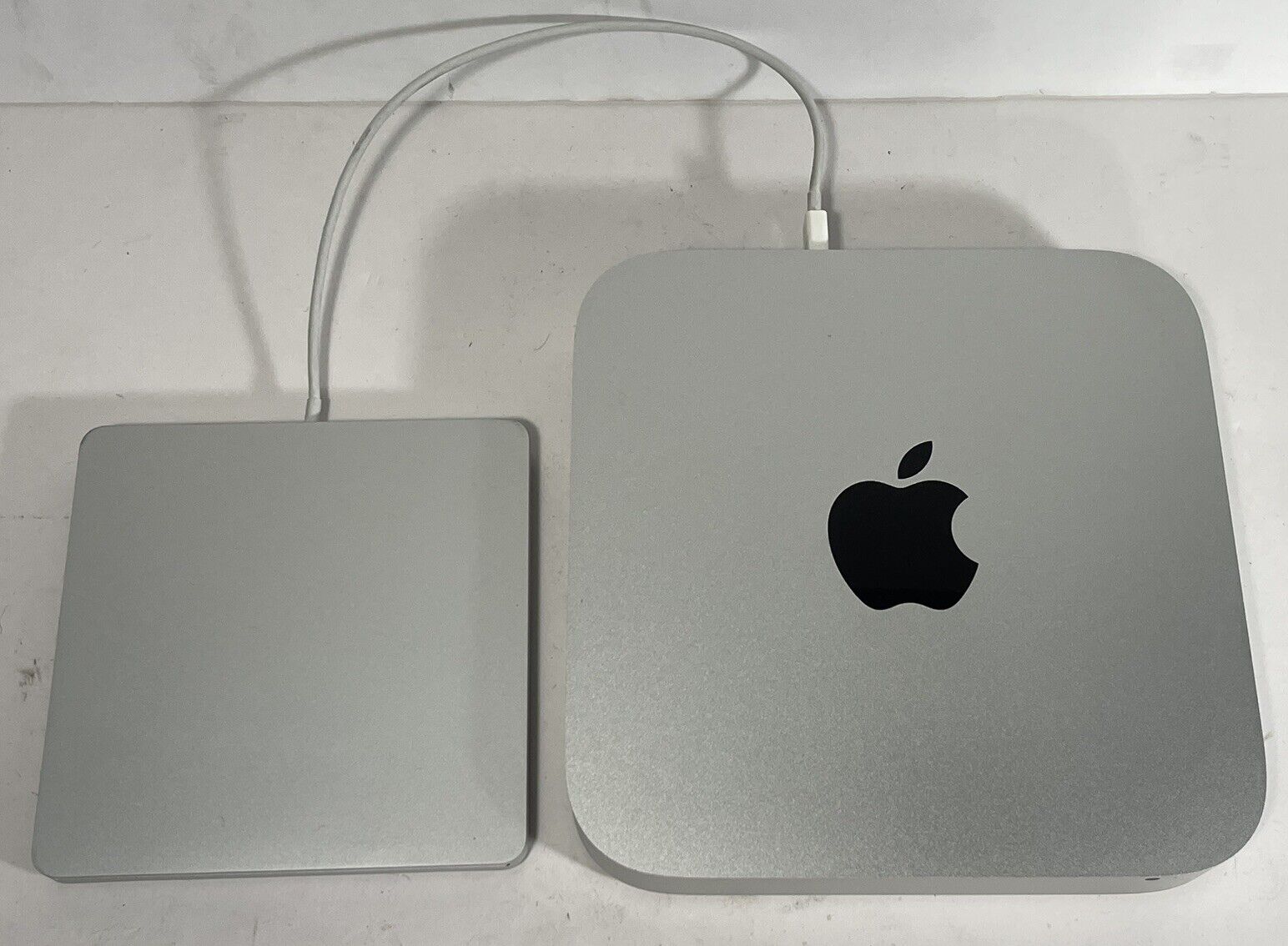 Apple Mac Mini Late 2012  A1347 Core i5 @2.5Ghz 4GB RAM 500GB HDD W/ External Dr