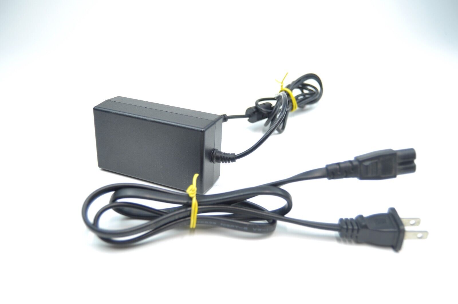 DURA MICRO DM5133 100V-240V To DC 12V 2A Switching AC Power Supply Adapter