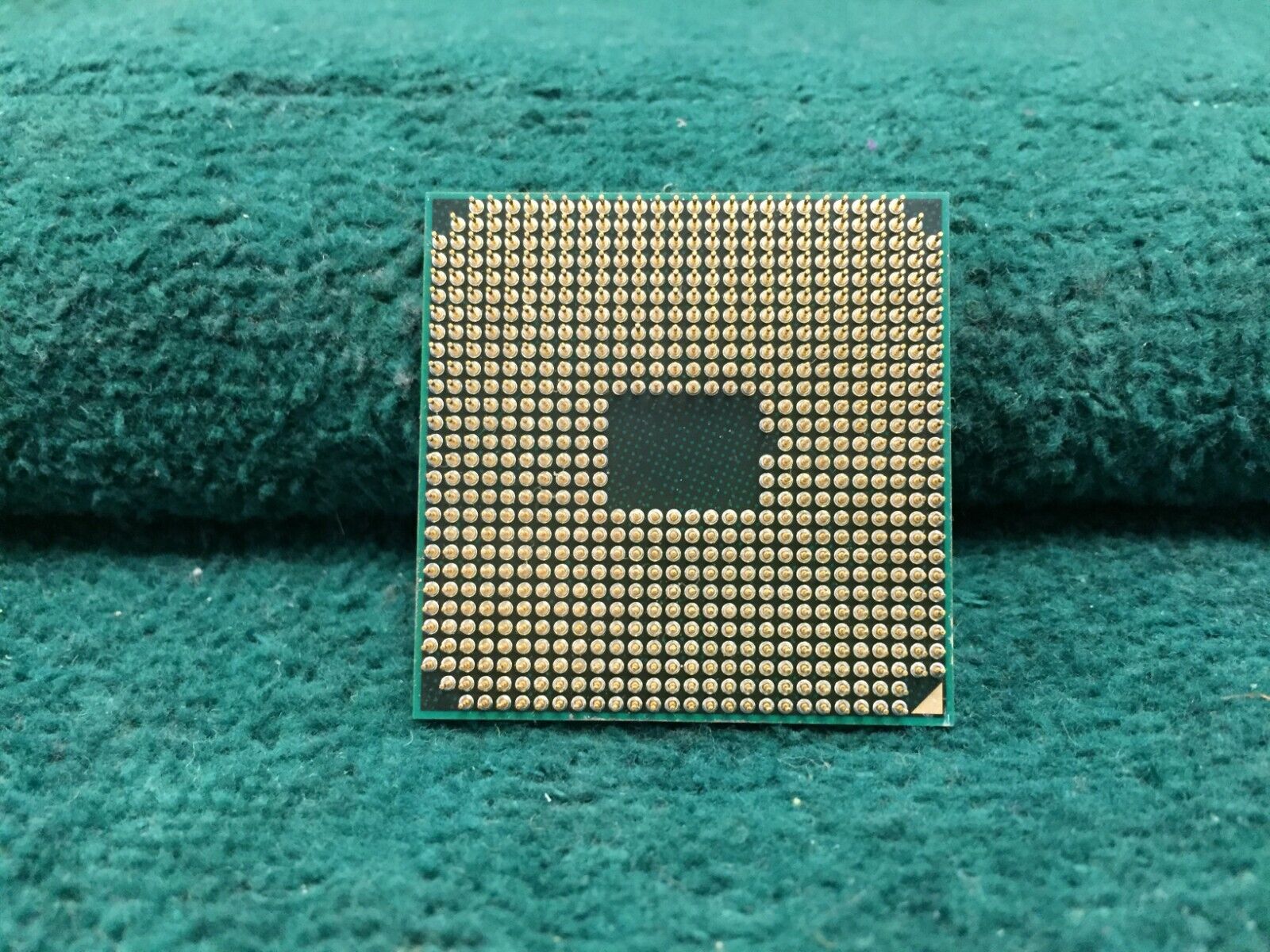 AM4600DEC44HJ AMD A10-4600M CPU 4 Core 2.3GHz 4M Socket FS1 Mobile Processor