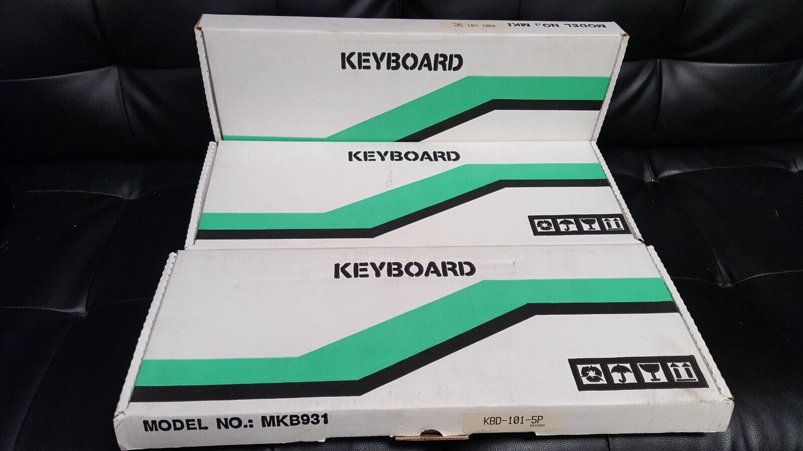 Lot of 3 MKB931 Vintage Keyboard 