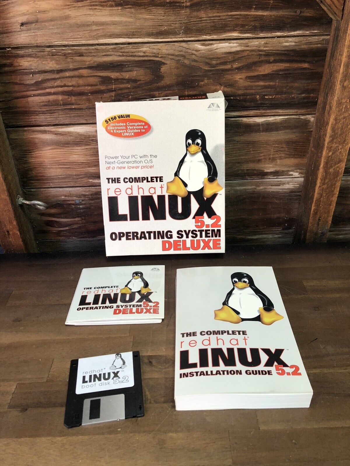 The Complete redhat LINUX 5.2 Operating System Deluxe CD ROM Media