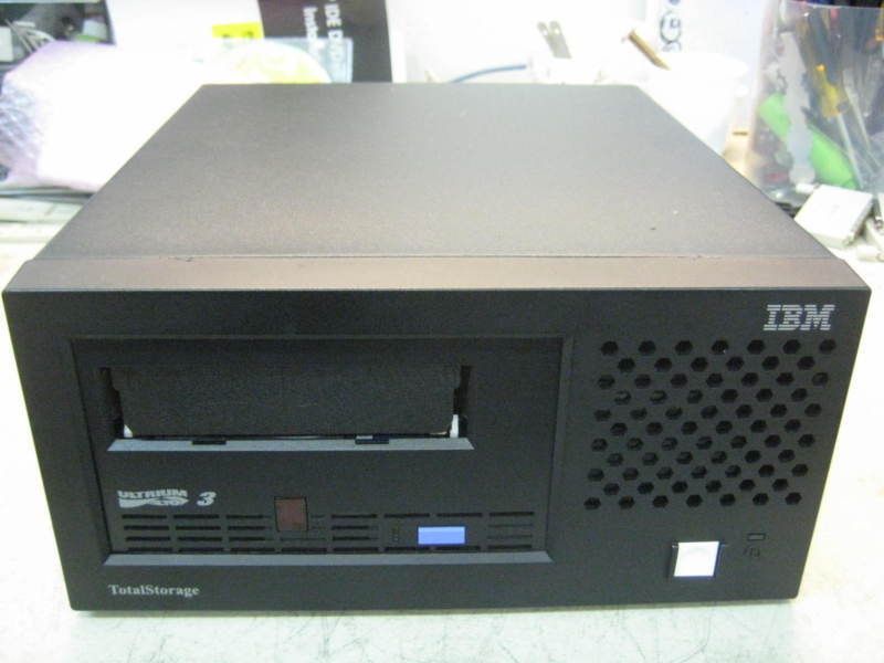 IBM 3580-L33 23R3687 Ultrium3 LTO3 SCSI LVD Tape External Tape Drive 3580-L3H