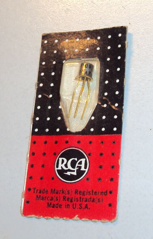 RCA 2N705 Germanium Transistor from the 1950\'s/60\'s in original package nice