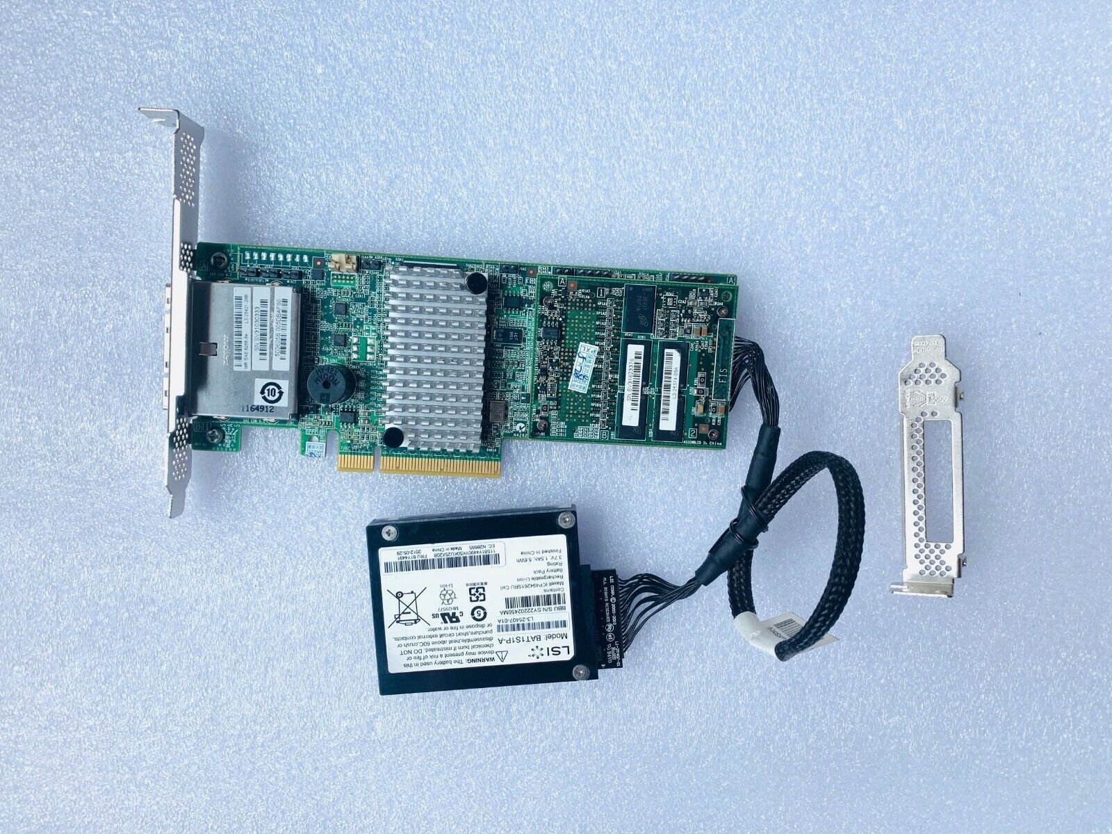 LSI LOGIC MegaRAID SAS 9286-8e 1GB Storage Controller ports Raid +BBU09 batery 