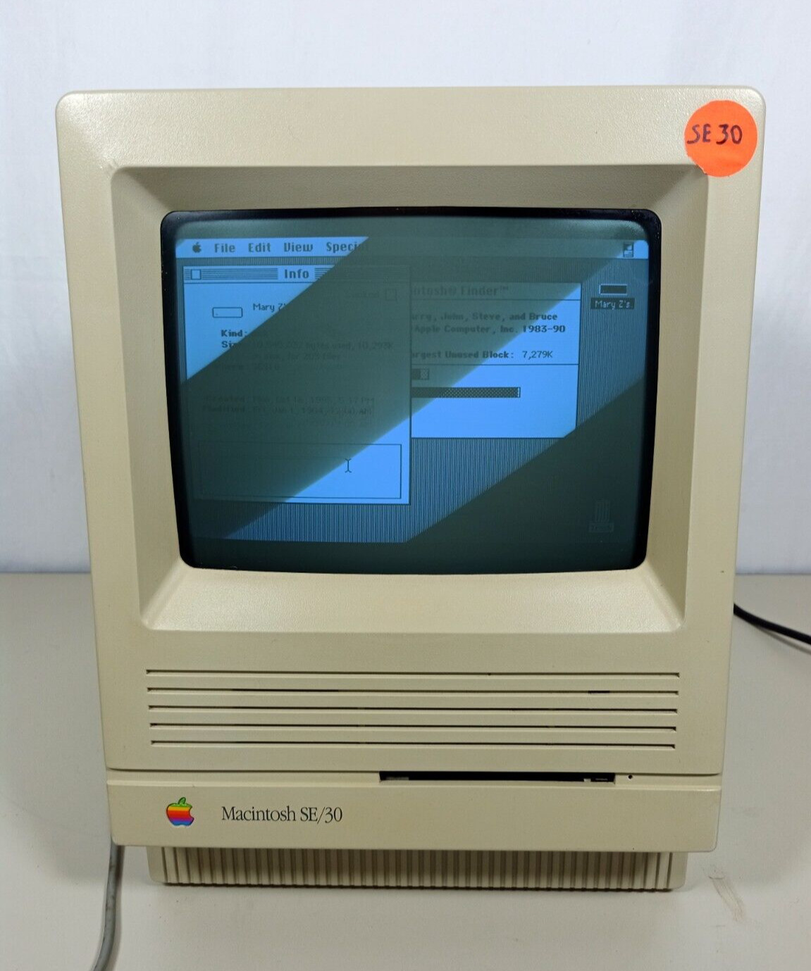 Vintage 1988 Apple Macintosh SE/30 M5119 6.0.8 8MB RAM 10MB HDD - Powers On