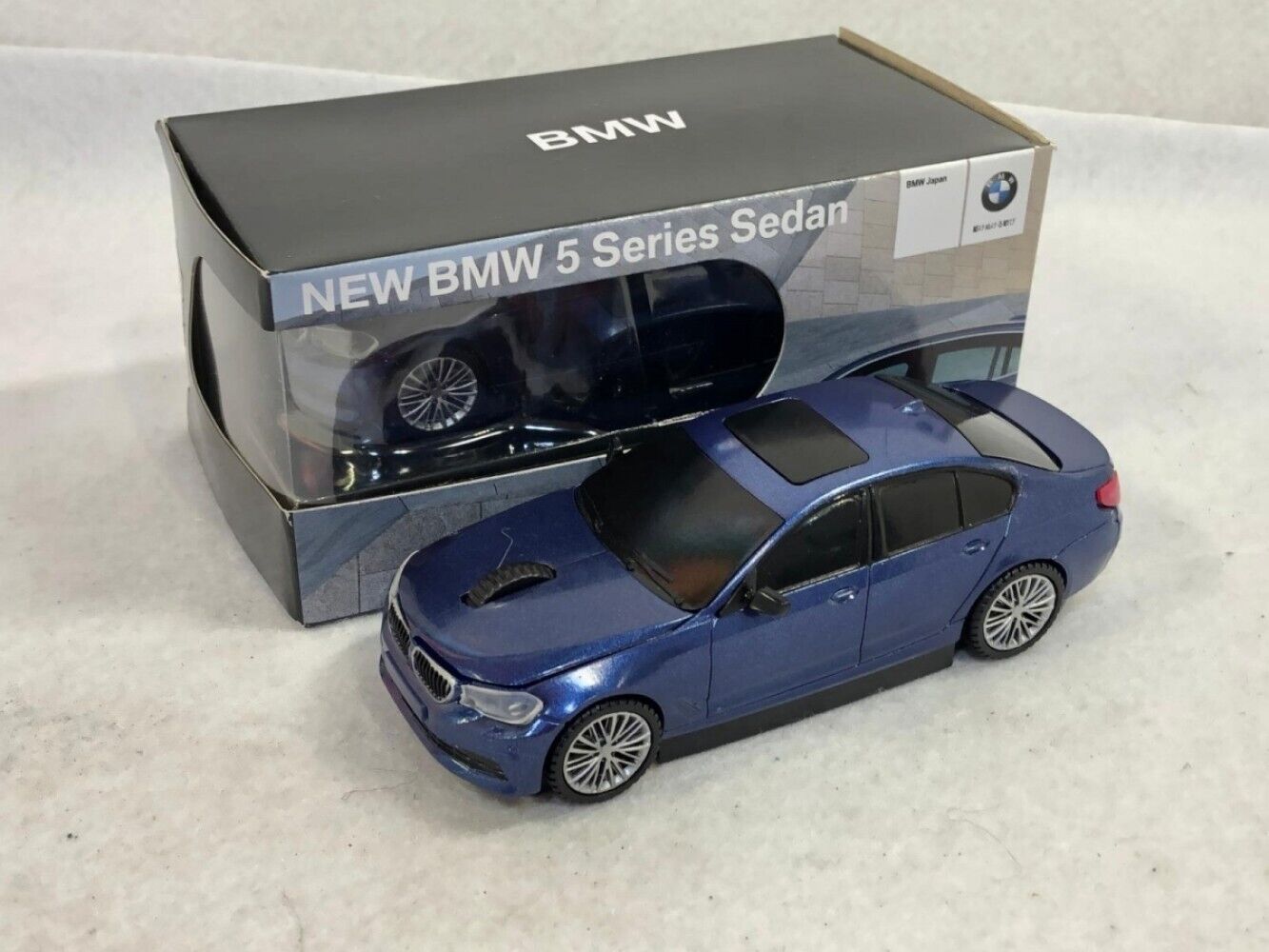 BMW New 5 Series Sedan Blue Mini Car Type Wireless Mouse F/S