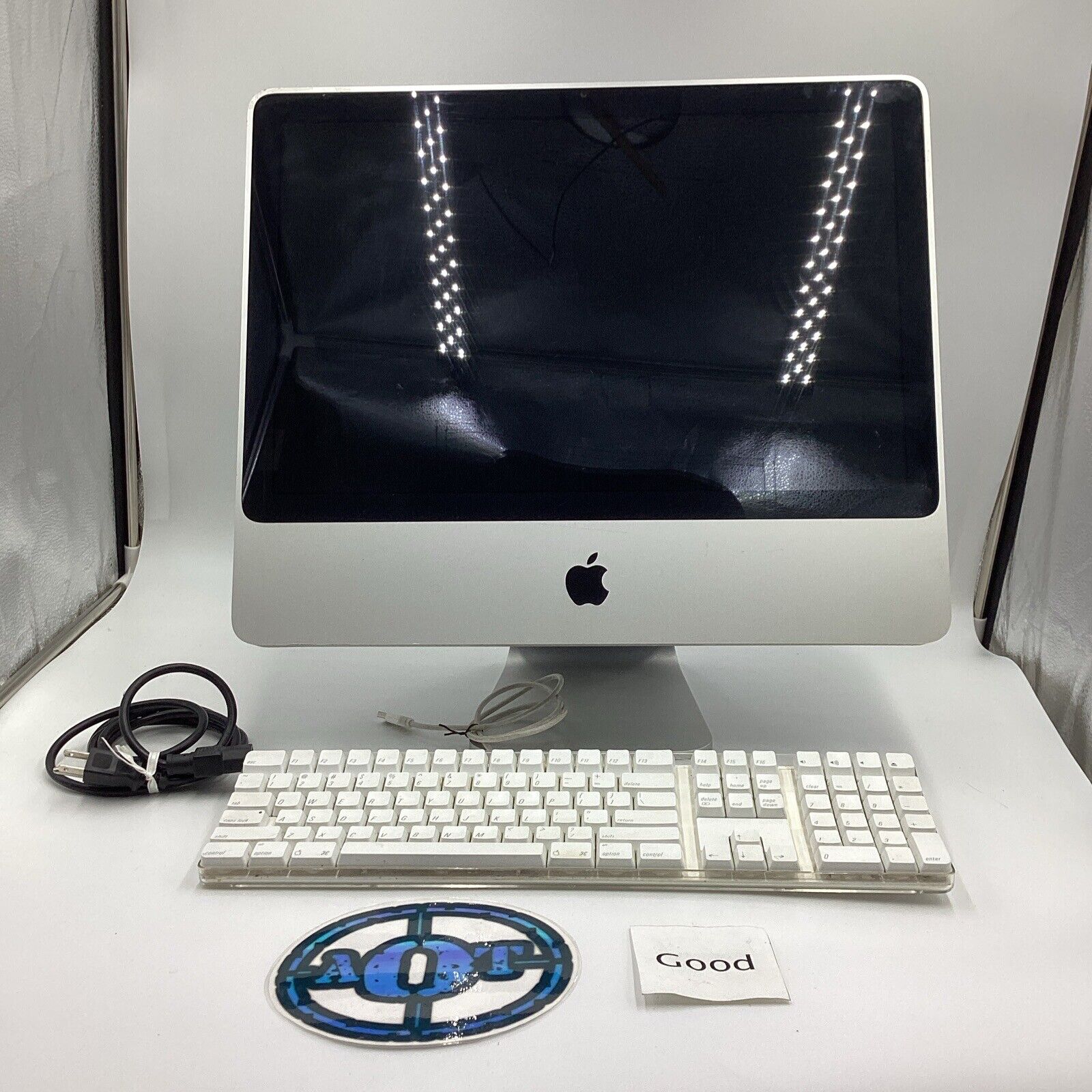 Apple MAC A1224 Linux Lite 6.6/ Super Drive Pioneer/ 2GB Ram/ 2.66 GHz