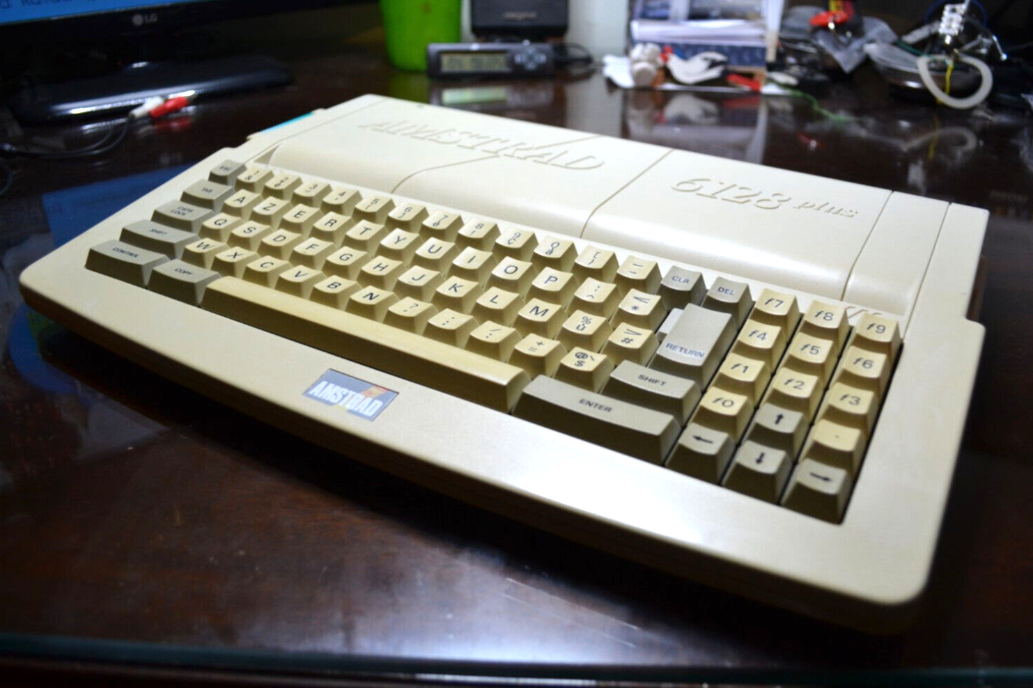 Amstrad cpc 6128 plus. French keyboard and basic