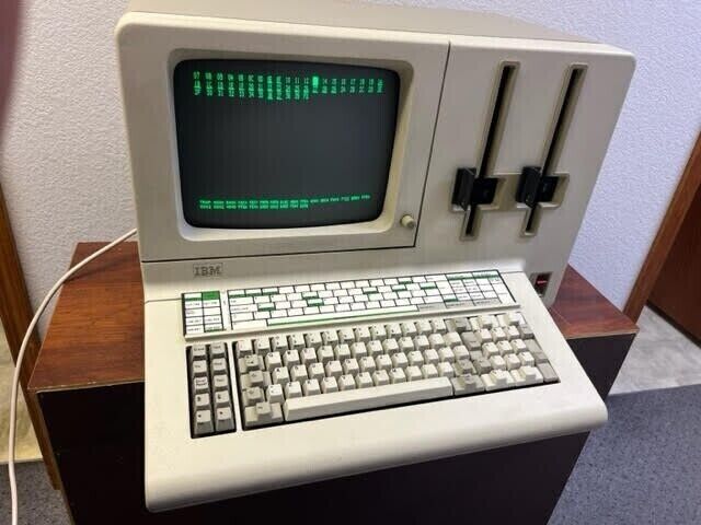 IBM Model 5322 Computer-Great condition, runs well, Service Manual Book Included