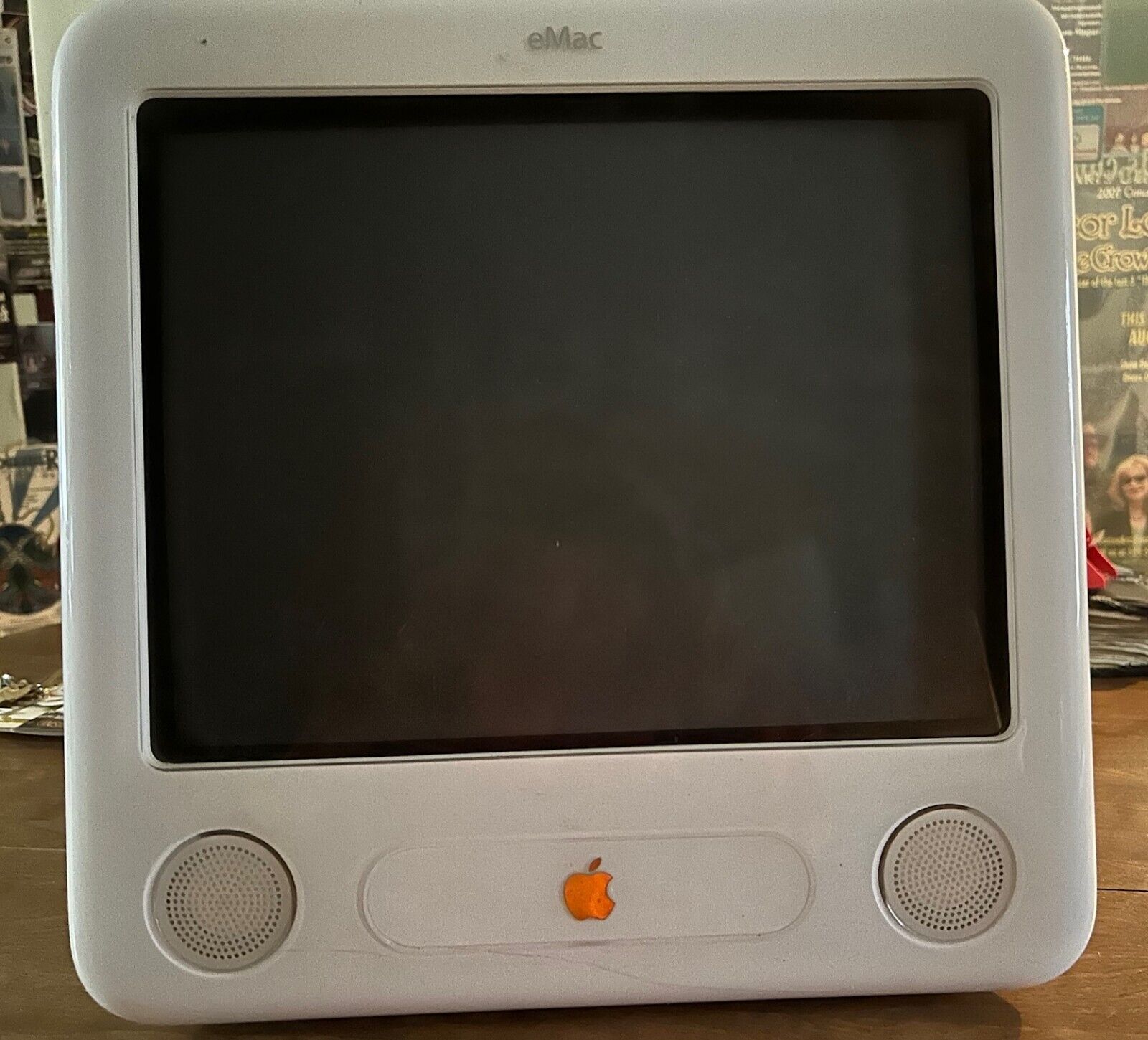 Vintage Apple eMac A1002 PowerPC G4 2004  Excellent Condition