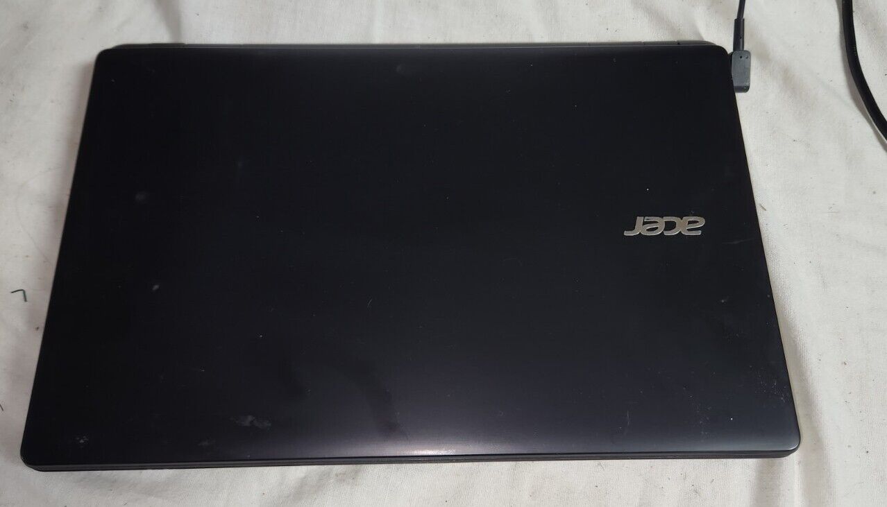 Acer Aspire E5-521-23KH Laptop E15 Powers Up With Cord 15.6\