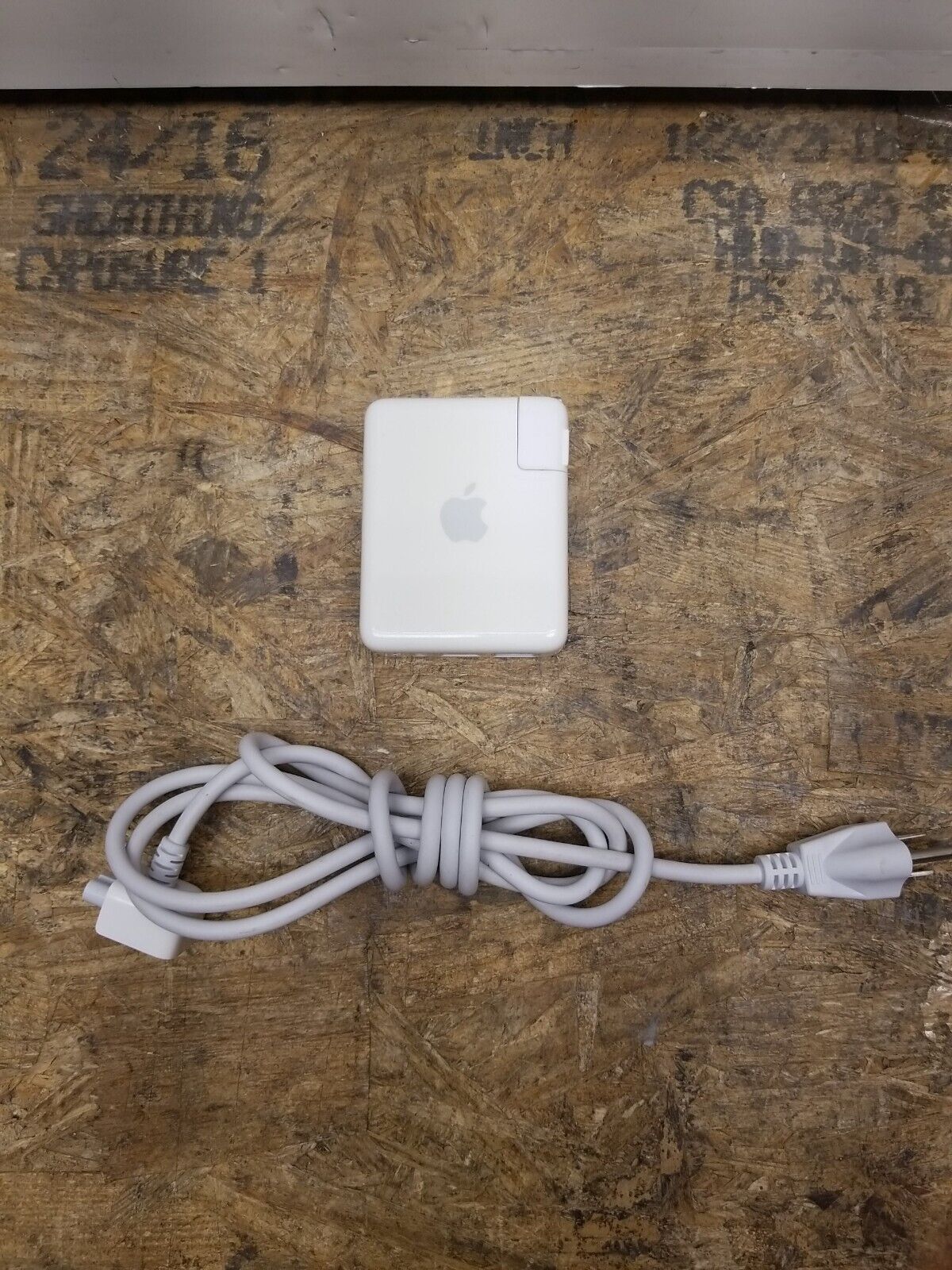 Apple A1264 Airport Express Wireless WiFi Base Station w/ Power Cord *TESTED*