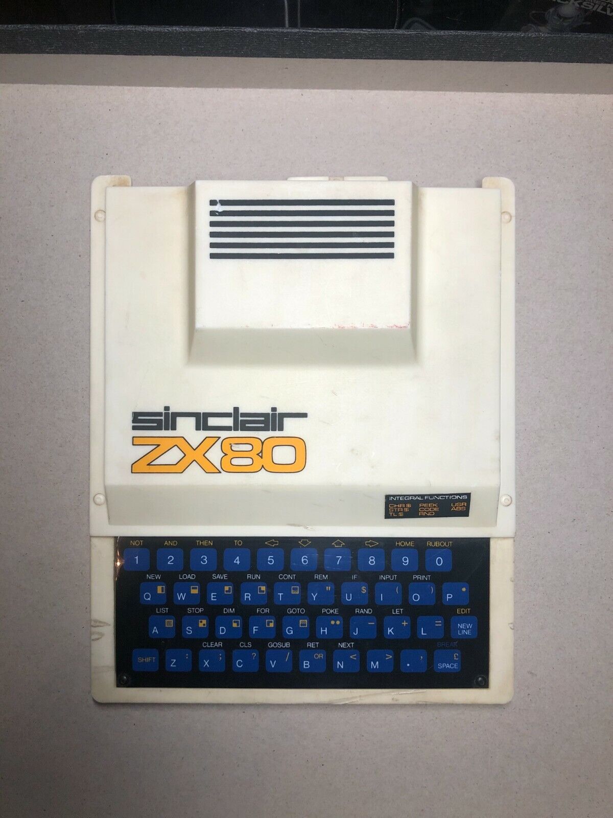 rare usa ntsc zx80 sinclair with psu, original manual, audio cable, video cable
