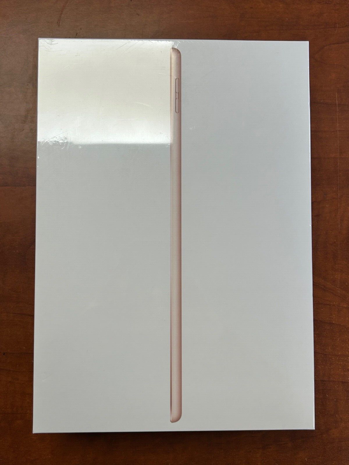 Apple iPad 8th Gen. 32GB, Wi-Fi + 4G (Unlocked), 10.2 in - Gold NEW & SEALED