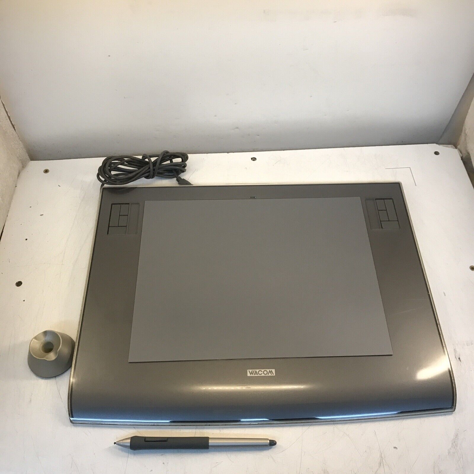 Wacom Intuos 3 , PTZ-930, 9x12 Inch Pen Tablet, Stylus tested working