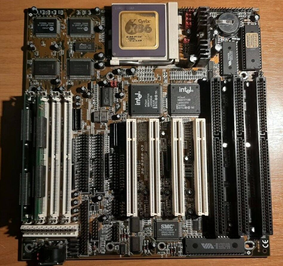 PC PARTNER 35-8258-03 SOCKET 7 + CYRIX Cx86-P133+ 16Mb RAM