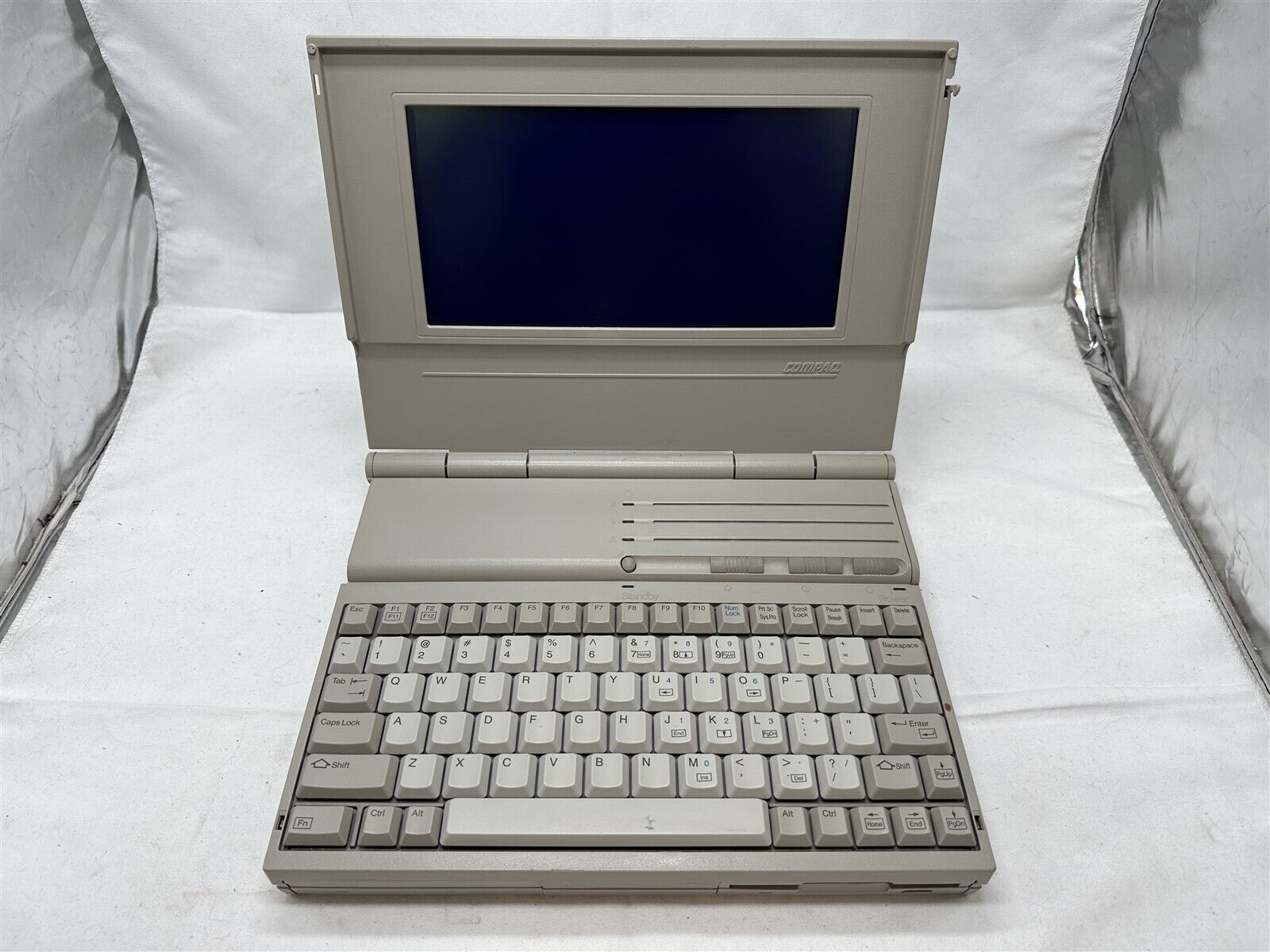 Vintage Compaq LTE 2690A Series Laptop UNTESTED For Parts 