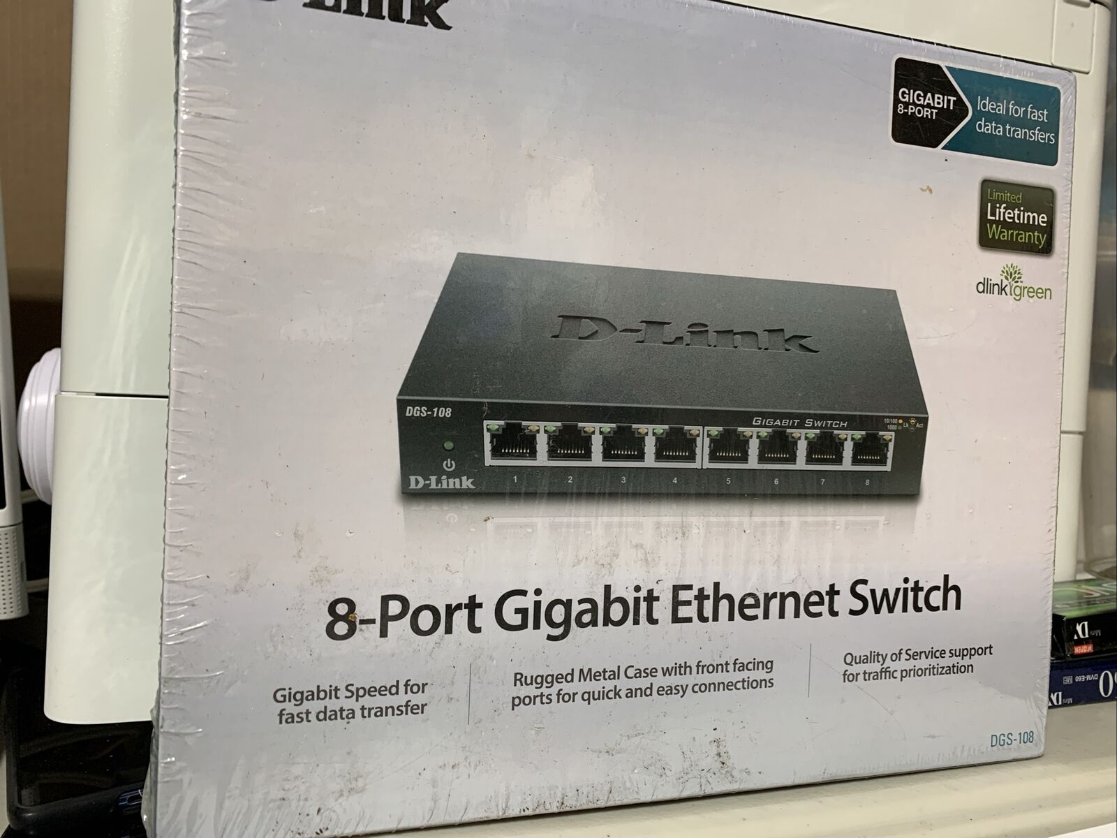 D-Link DGS-108 8-Port Gigabit Unmanaged Ethernet Switch Brand New Sealed In Box