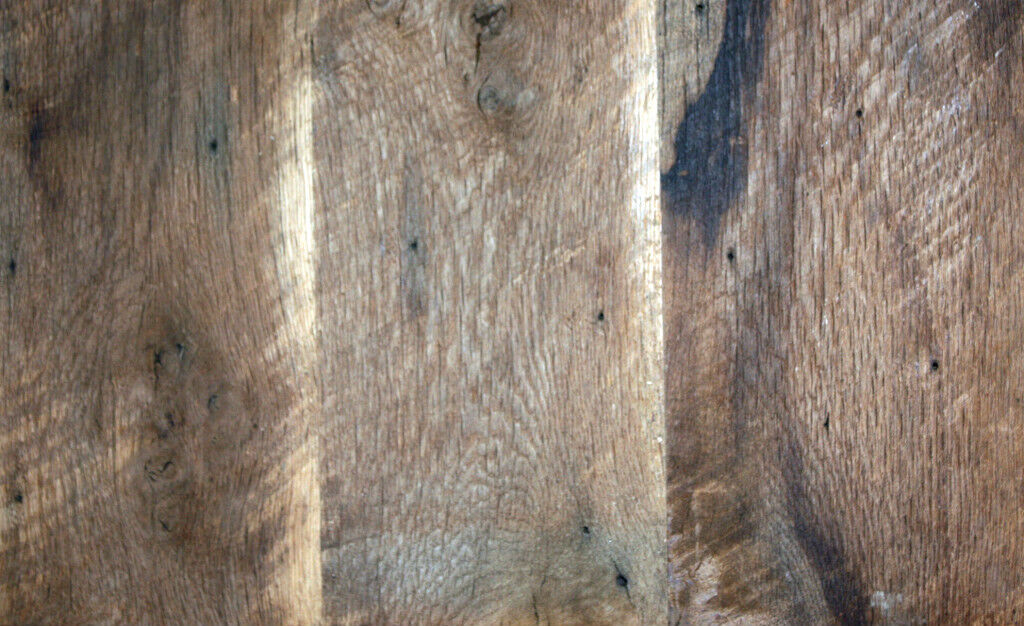 Reclaimed Antique Tobacco Barn Oak Wood Flooring Siding