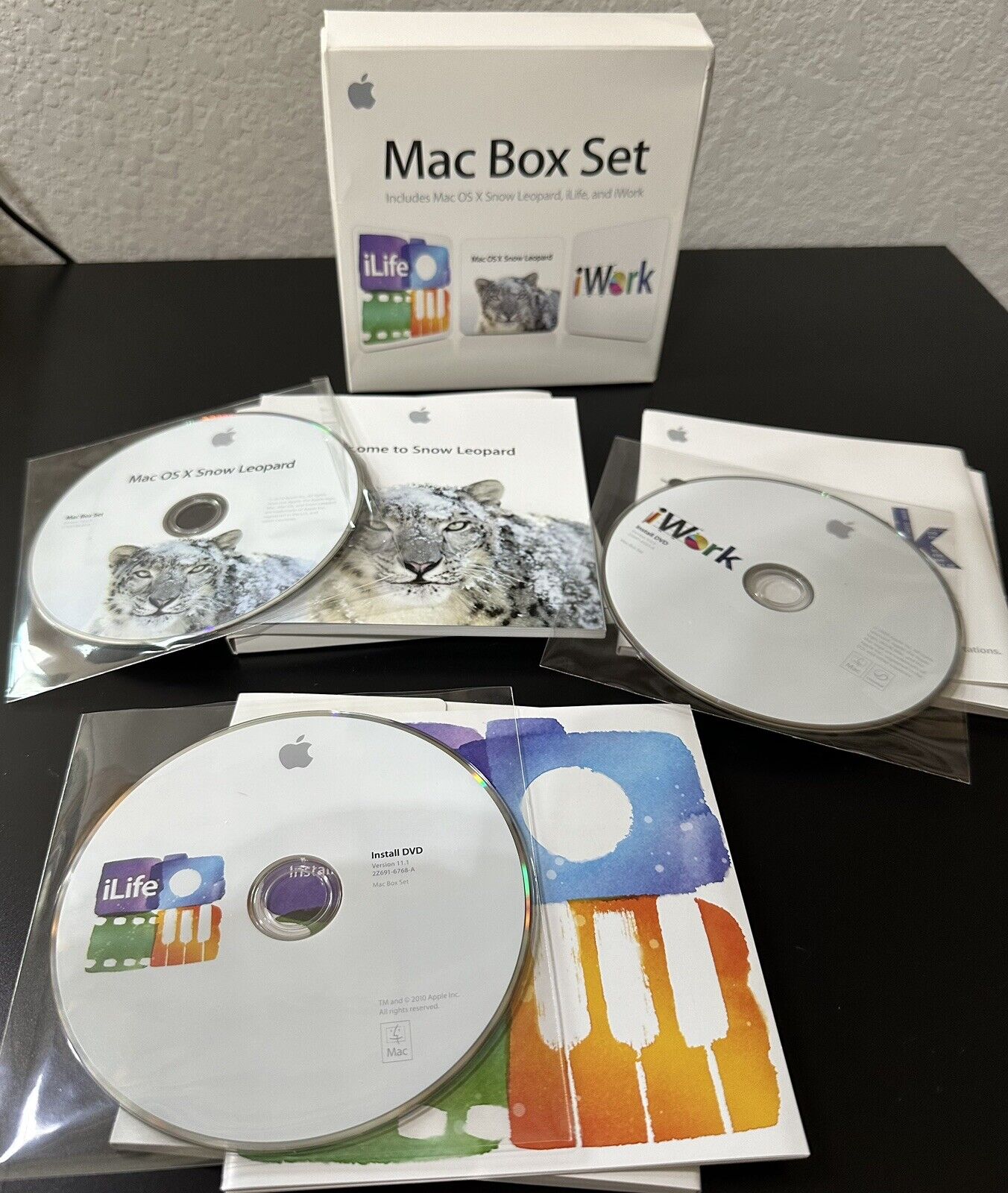 Apple Mac Box Set Snow Leopard iLife And iWork