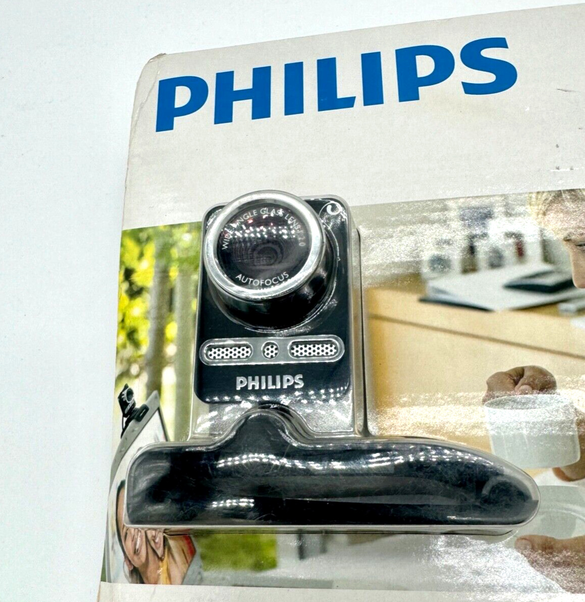 NEW Philips SPC1330NC Black True 2.0MP Face Tracking Clip-On Webcam