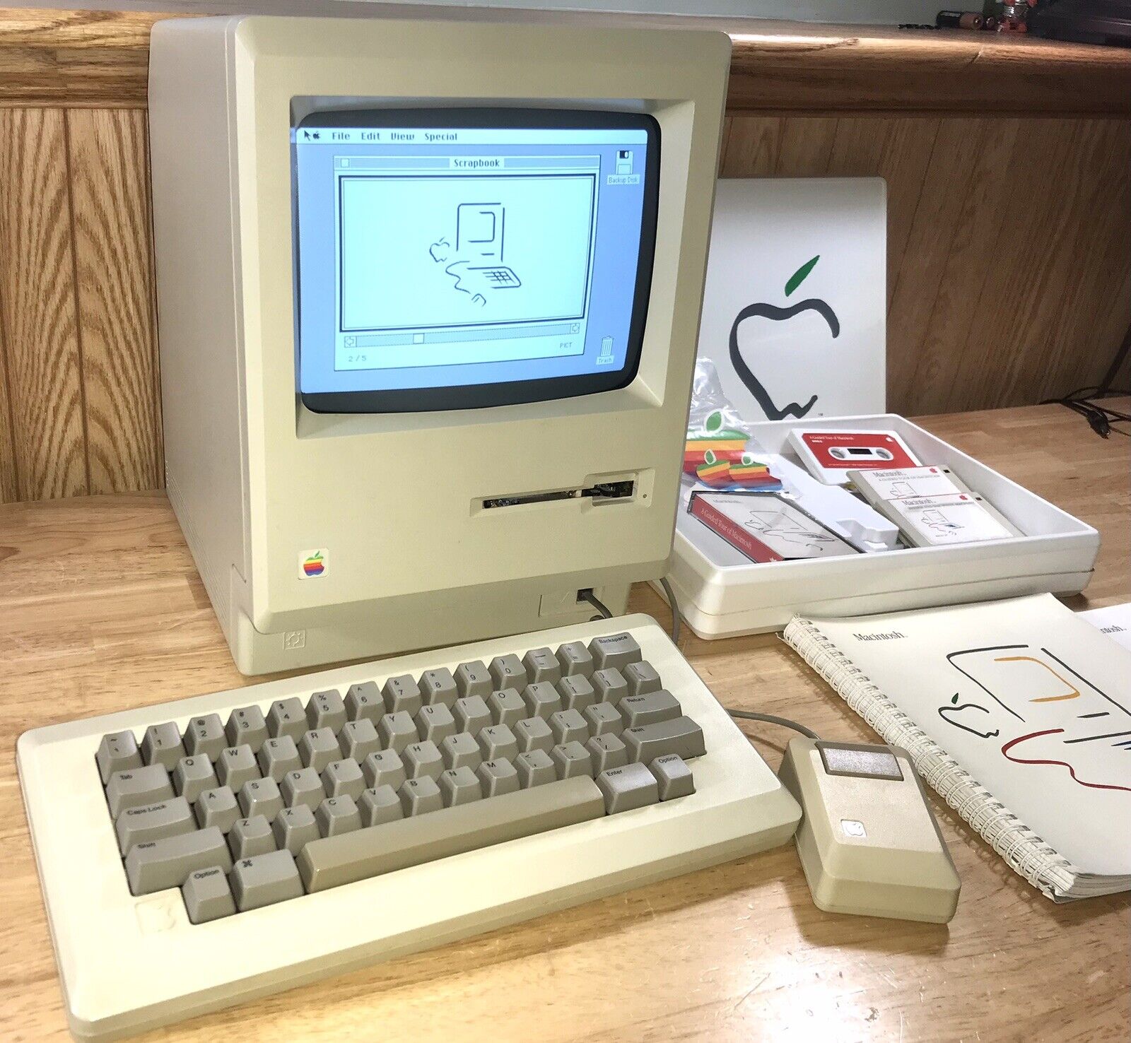 1984 APPLE MACINTOSH Model M0001 1st MAC 128K 40th Anniversary PICASSO KIT NICE