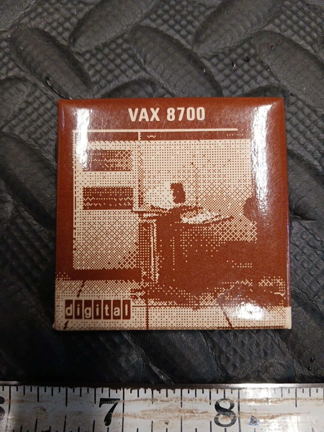 Rare Vintage VAX 8700 Digital 1986 Apple Computer Pic Digital Button Lot