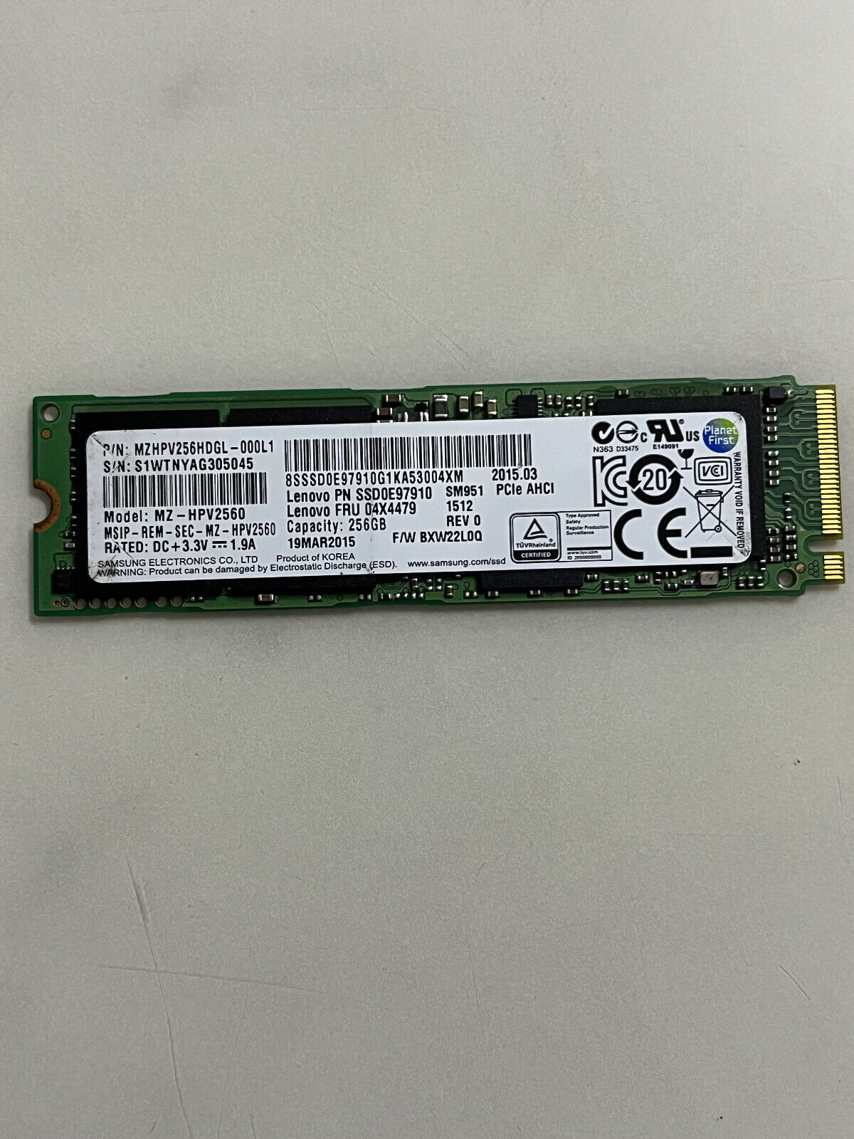 Samsung SM951 MZ-HPV2560 256GB M.2 2280 PCIe3.0 x4 AHCI SSD Lenovo PN SSD0E97910