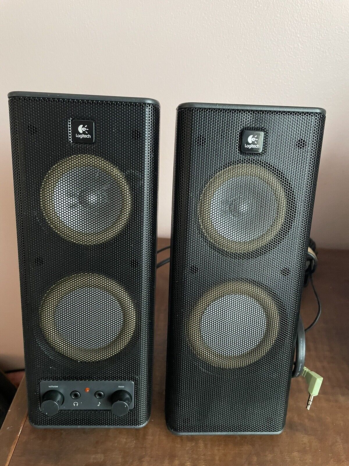 💥Pair of LOGITECH S-0264A Speakers Black Excellent Condition. Fast Shipping.