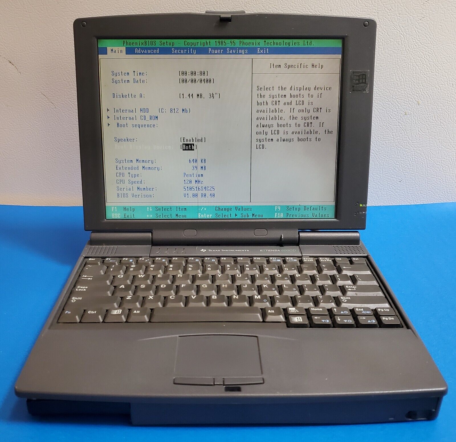 Nice Vintage Texas Instruments Extensa 600CD Pentium Laptop Computer - Powers On