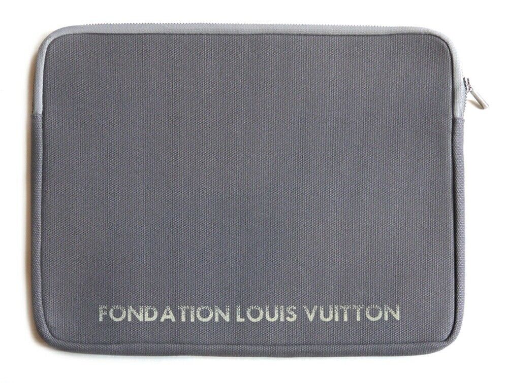 FONDATION LOUIS VUITTON Laptop Sleeve Case Bag Grayl 27cmx36cmx1.5cm New Japan
