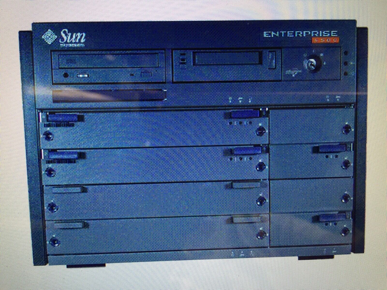 SUN Enterprise 4500 4x400Mhz,4gbRAM,2x18gbHDD,DVD,TgxGraphic, TEST-PASS