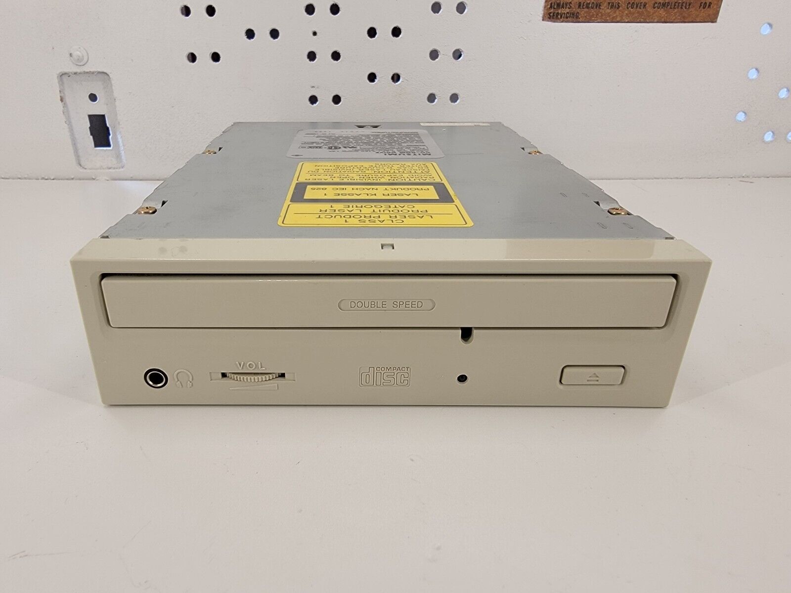 Vintage 1994 Mitsumi 40-pin CRMC-FX001D2 internal CD ROM drive - Untested