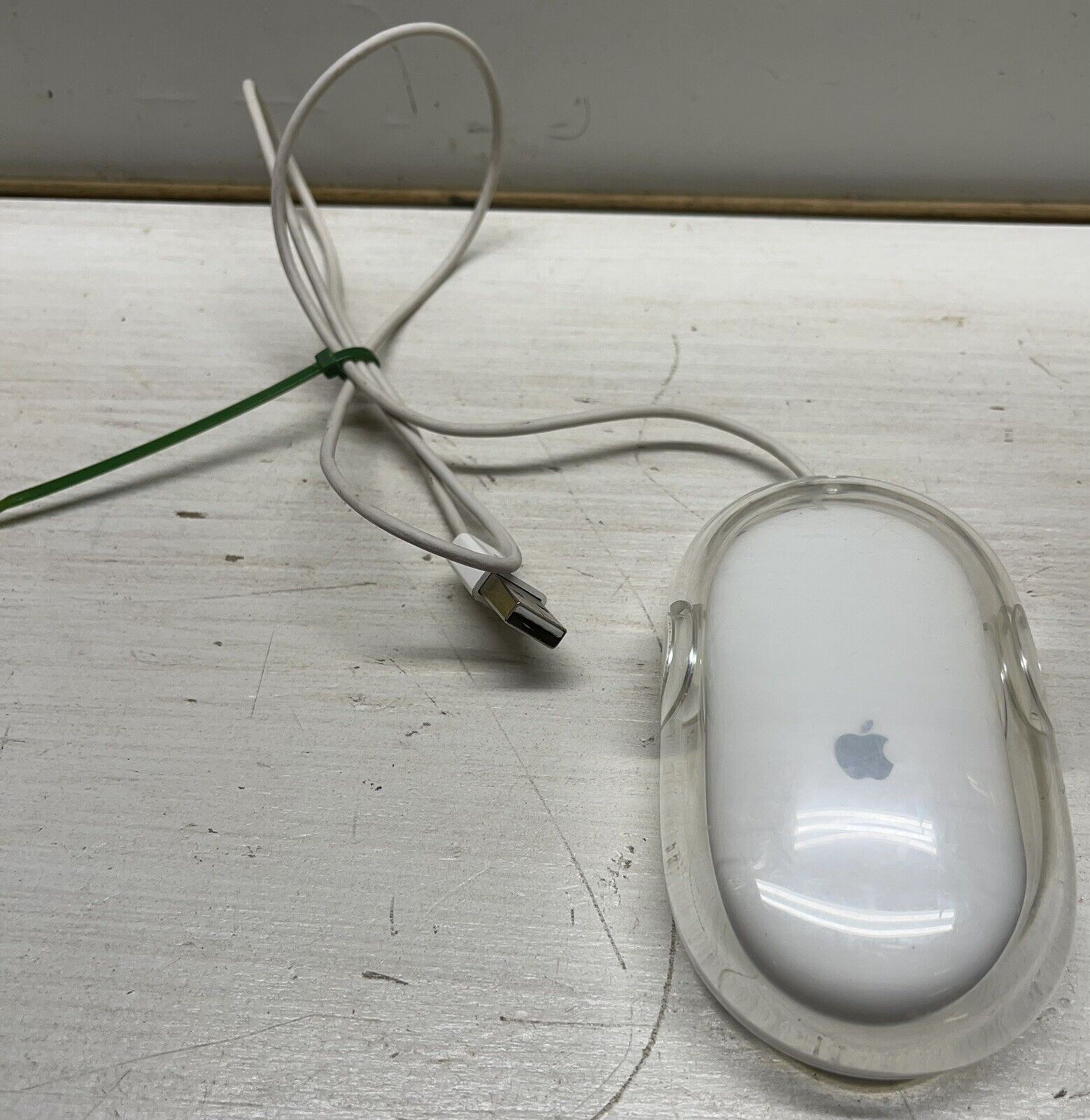 Vintage Apple Mouse OEM M5769 White w/Clear Coat USB Optical