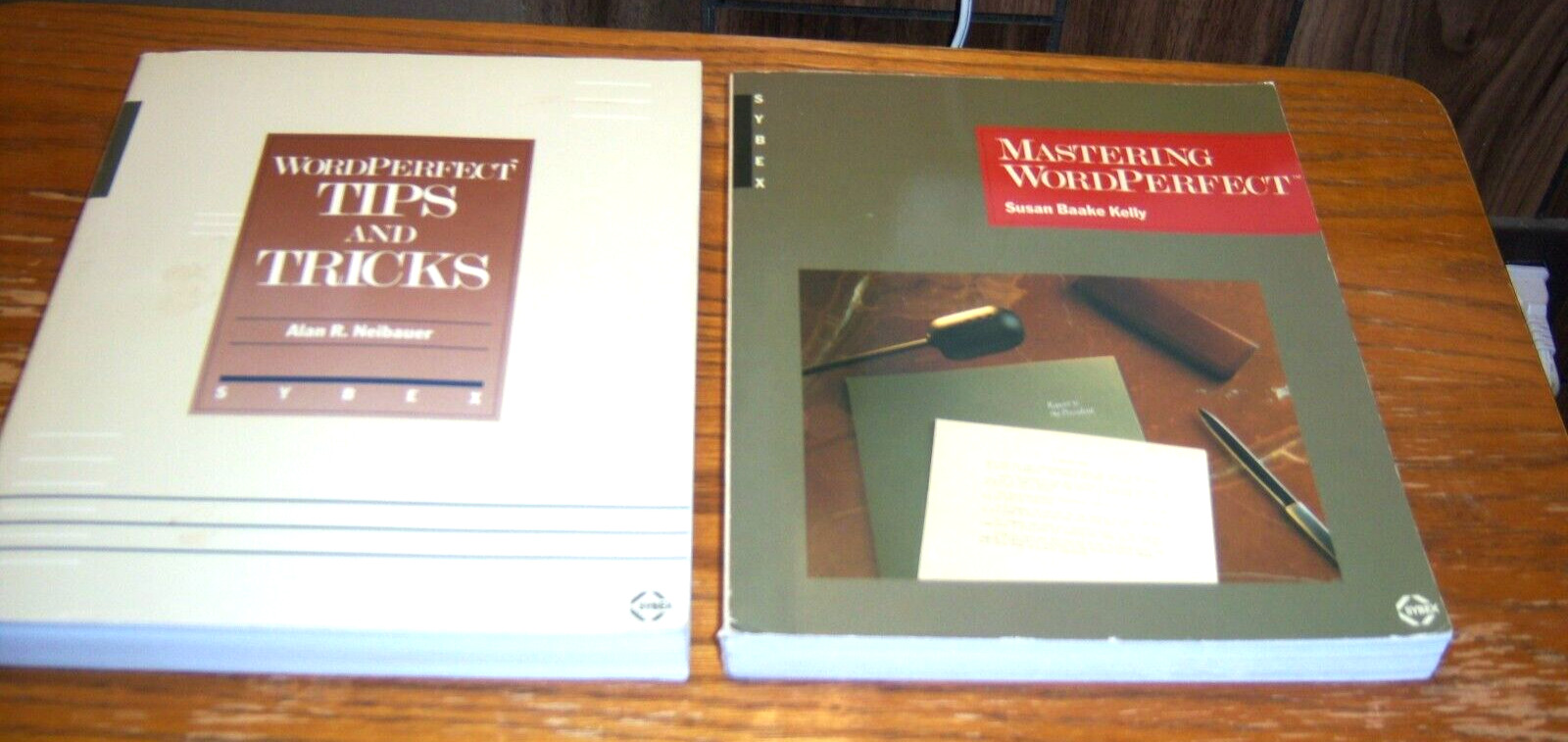 2 Books Mastering Word Perfect & Tips and Tricks