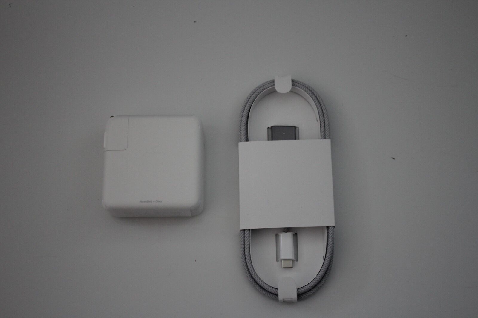 New Genuine Apple 67W USB-C A2518 Power Adapter and MagSafe 3 Gray Cable New