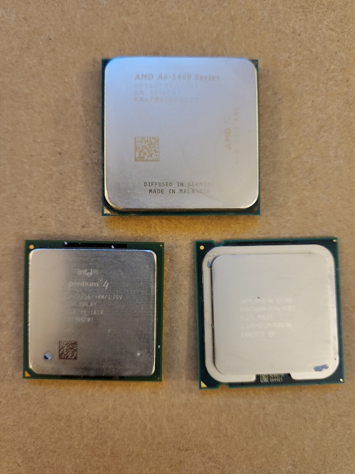 Mixed Lot of 3 Vintage CPUs - Intel Pentium 4, Pentium Dual Core and AMD A6-5400