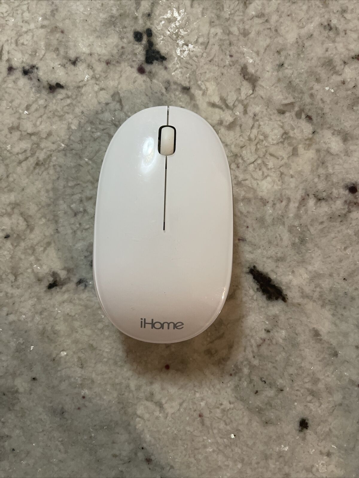MAC Mouse iHome Bluetooth Optical Mouse, For MAC White Wireless IMAC-M110W