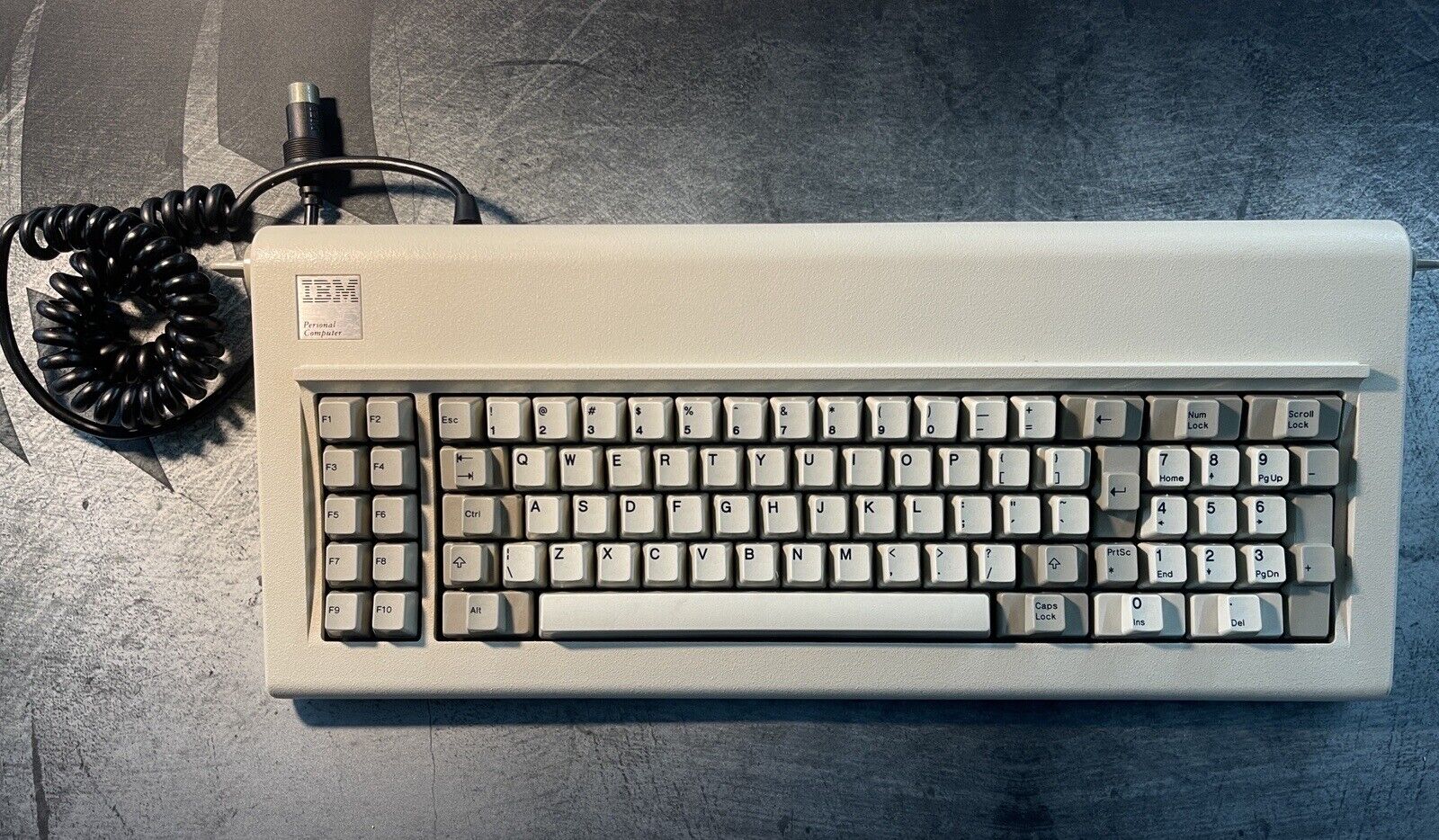 Vintage IBM F XT Keyboard - Rare Early Model