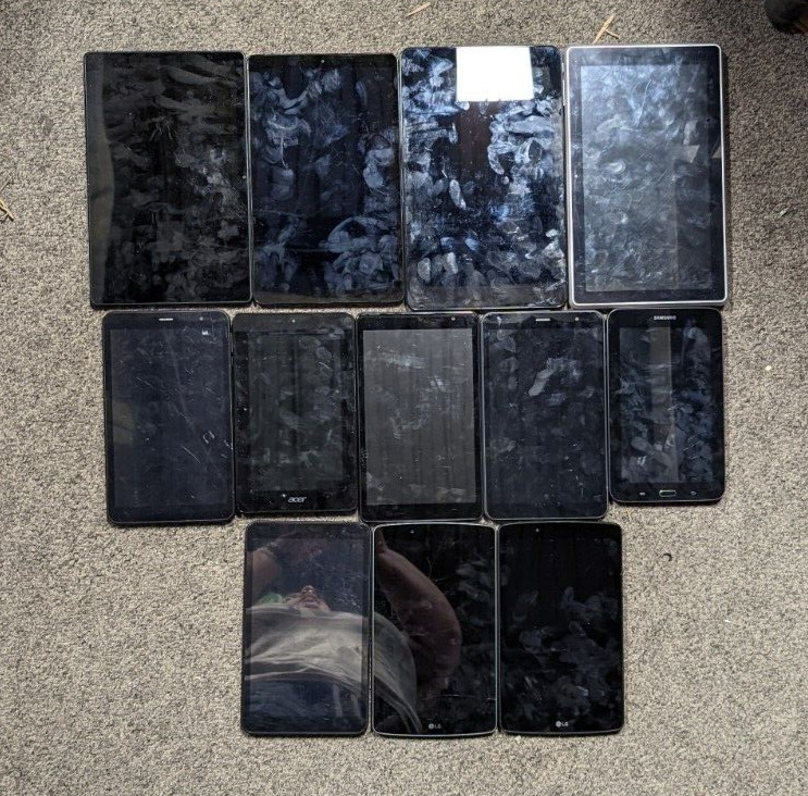 Lot of 12 Assorted Tablets- Samsung, LG, Blu, etc- (Parts/Repair)